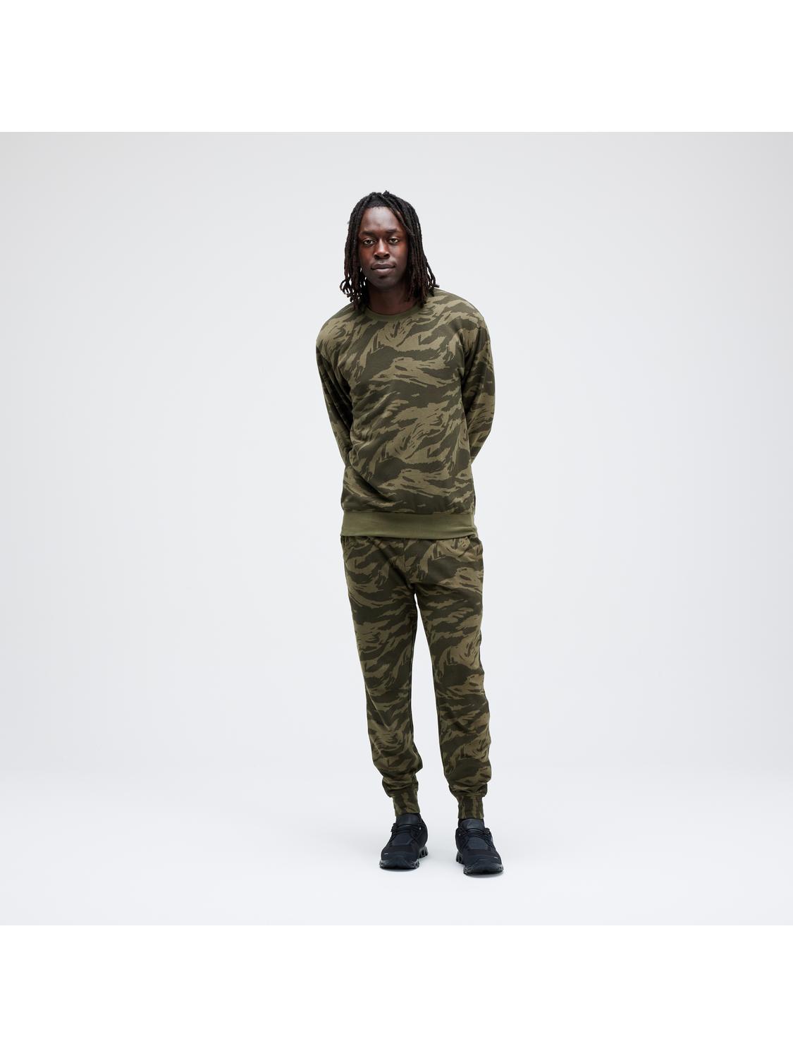 SHELTER CREW | Stance