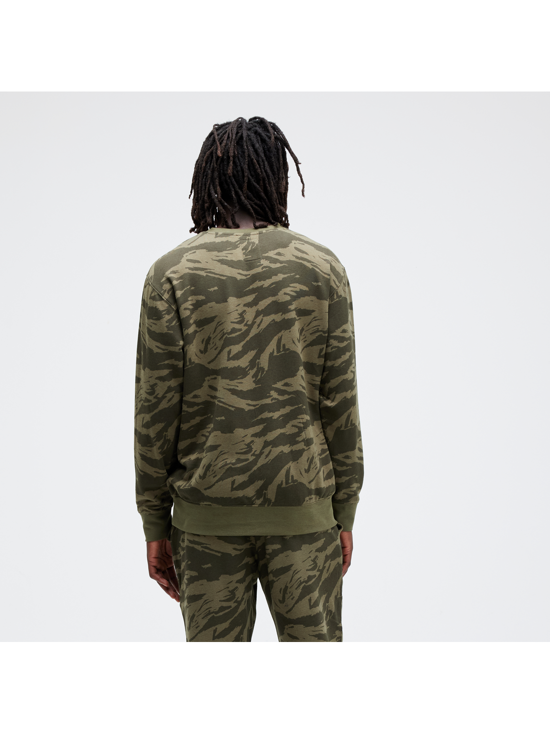 SHELTER CREW | Stance