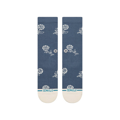 PETITE BLOOM | Stance